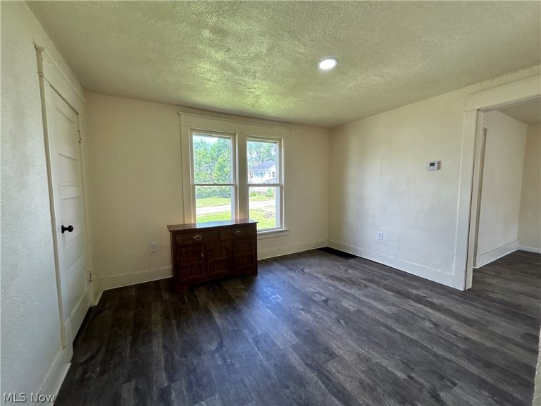 1317 Plum Street #Apt 2, Steubenville, OH - Photo 8