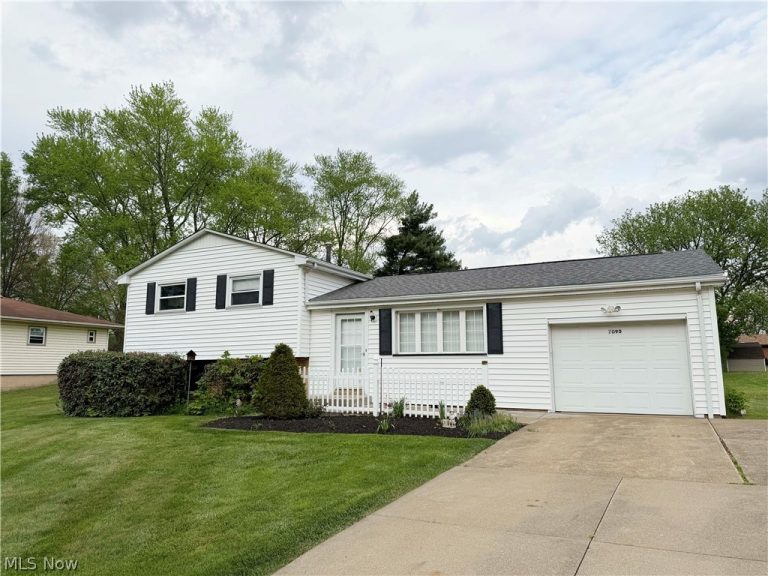 7090 Hillridge Avenue, Canton, OH, 44721