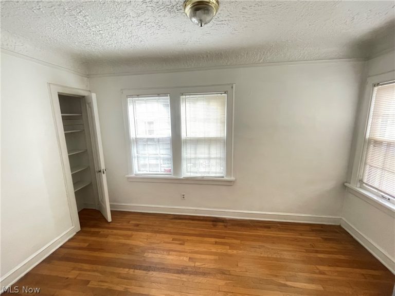18323 Newell Road, Shaker Heights, OH - Photo 4