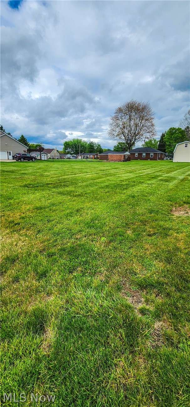 112 Hemlock Avenue, Waynesburg, OH - Photo 2