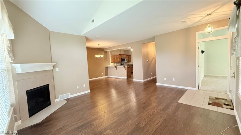 28 Hunters Woods Boulevard #B, Canfield, OH - Photo 6