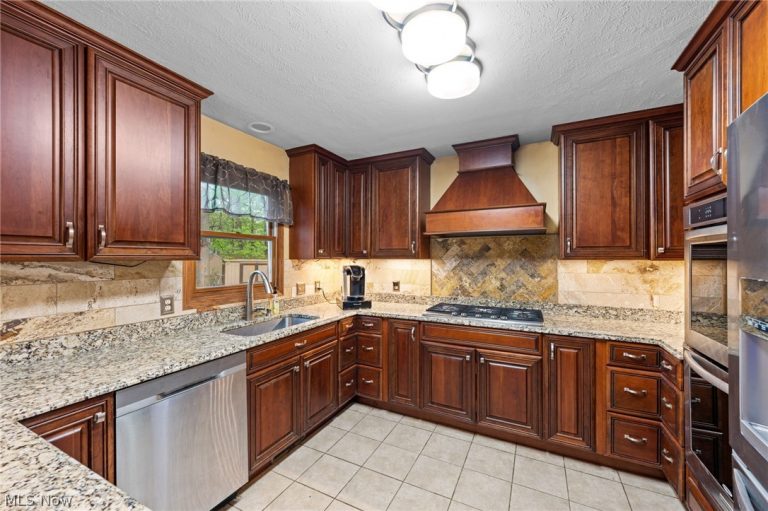1336 Yale Place, Painesville Twp, OH - Photo 8