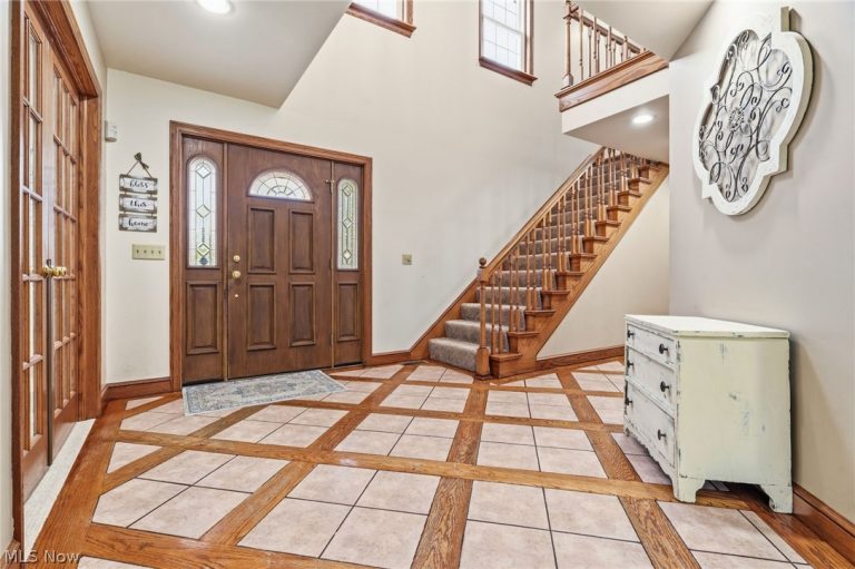 1012 Cloverdale Circle, Massillon, OH - Photo 8