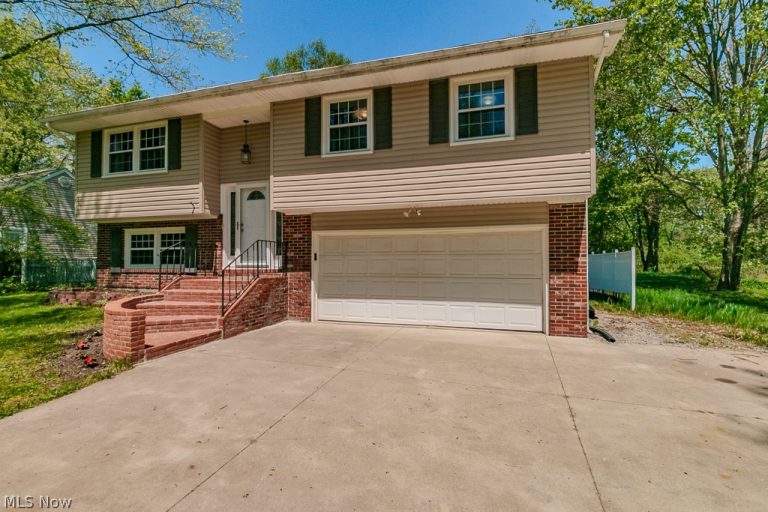8550 Sharp Lane, Chesterland, OH - Photo 2