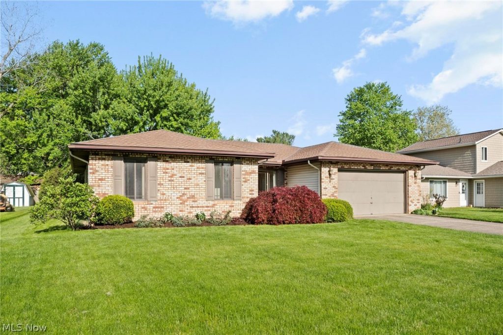 35671 Chesterfield Drive, North Ridgeville, OH