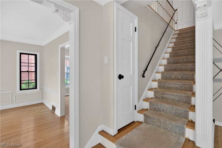 2561 Charney Road, University Heights, OH - Photo 6