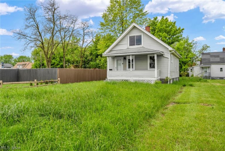 1714 Long Avenue, Lorain, OH - Photo 3
