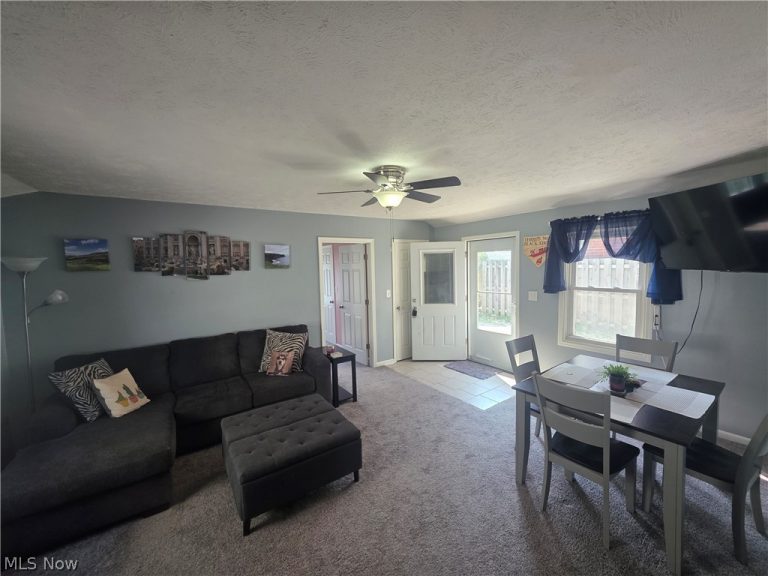 908 Bellevue Drive, Willoughby, OH - Photo 3
