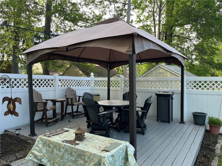 25540 Chatworth Drive, Euclid, OH - Photo 8