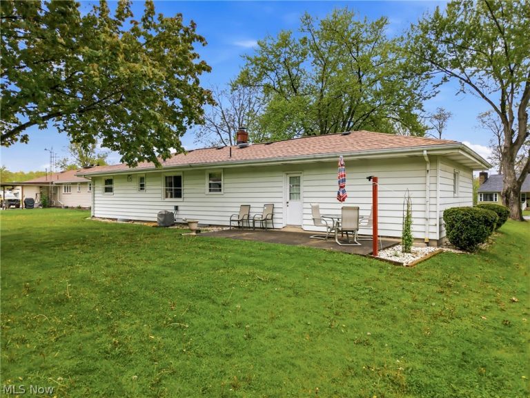 3130 Lynwood Drive, Warren, OH - Photo 5