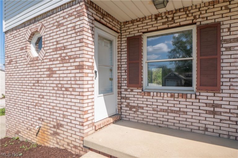 3615-3617 Mount Pleasant Street, North Canton, OH - Photo 4