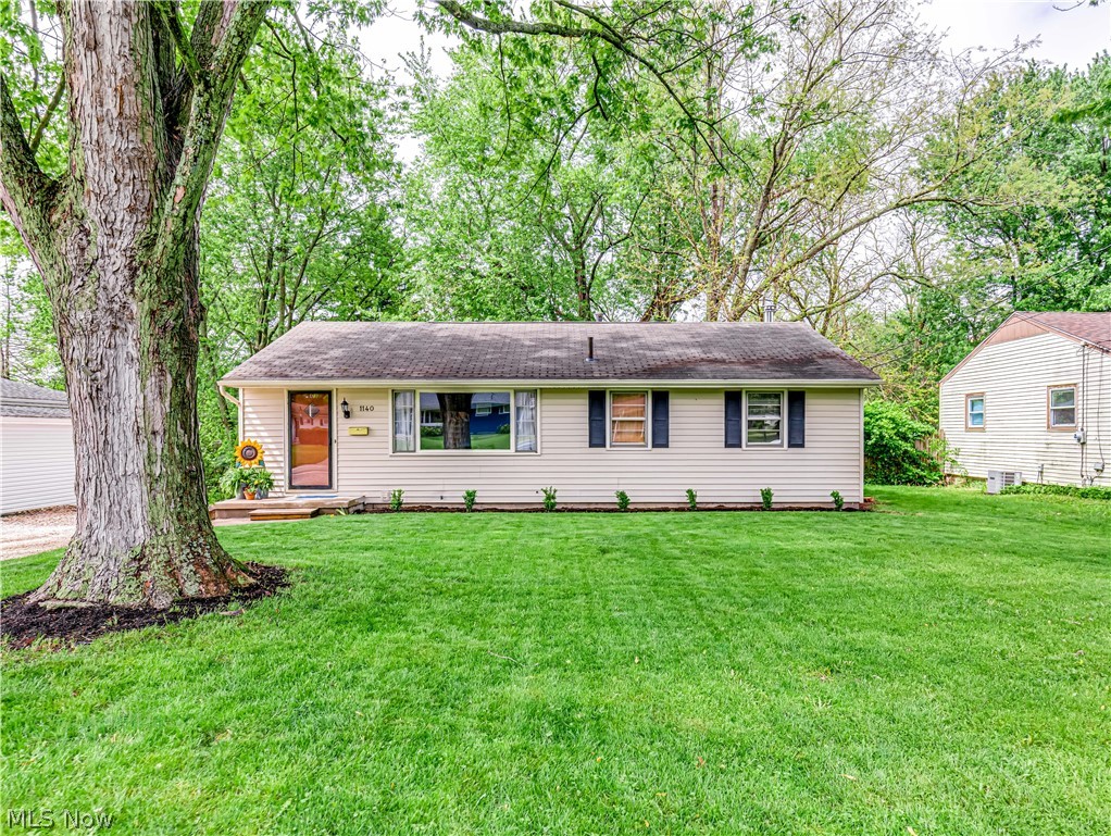 1140 Valley Drive, North Canton, OH