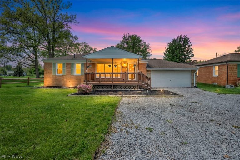 2124 Eaton Drive, Avon, OH - Photo 3