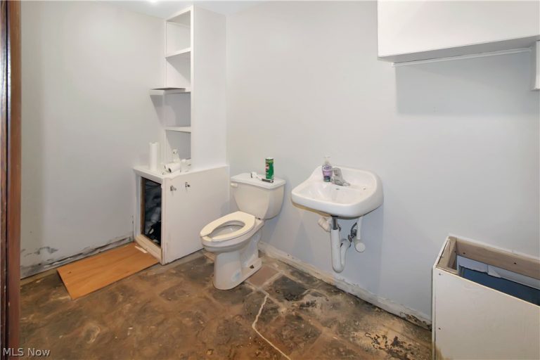 74 Jefferson Street, Port Clinton, OH - Photo 8