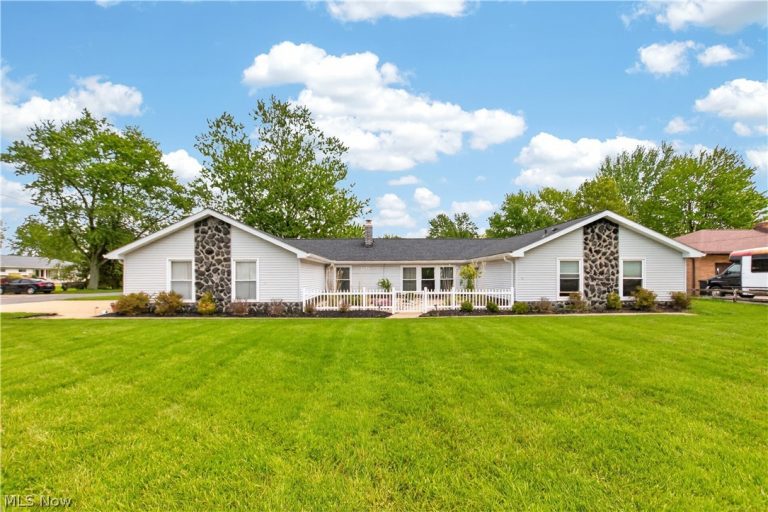 9205 130th Street, North Royalton, OH - Photo 2