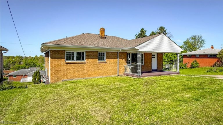 273 Lovers Lane, Steubenville, OH - Photo 2