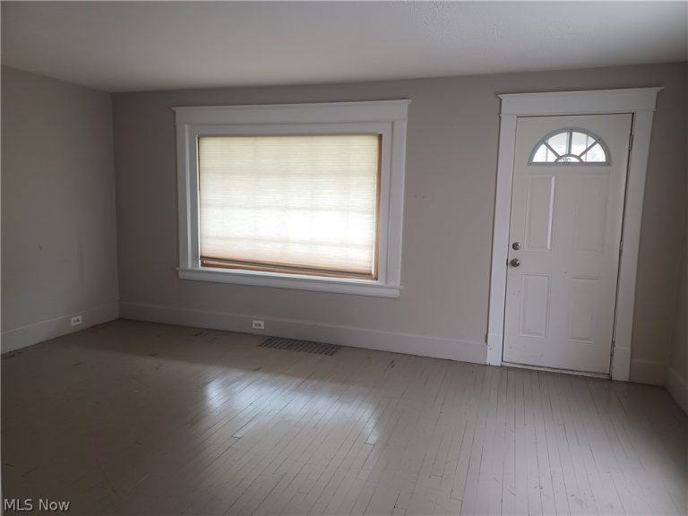 1639 Wellington Avenue, Youngstown, OH - Photo 3