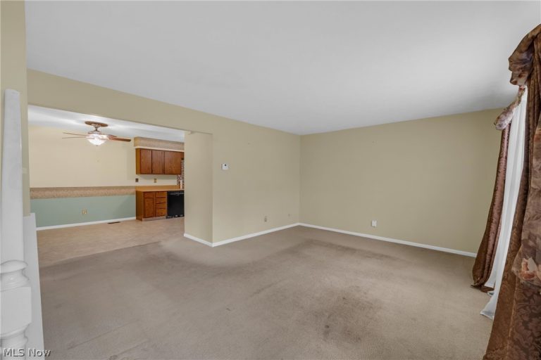 7246 Scottsdale Circle, Mentor, OH - Photo 5