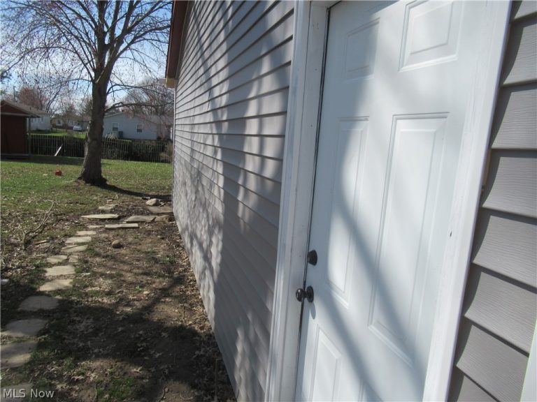 9295 Dorothy Drive, Streetsboro, OH - Photo 4