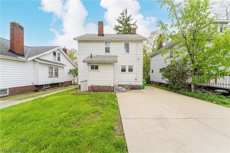 20180 Hillcrest Drive, Euclid, OH - Photo 4
