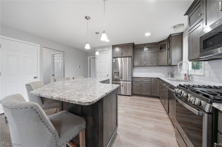 2291 Salem Street, Uniontown, OH - Photo 6