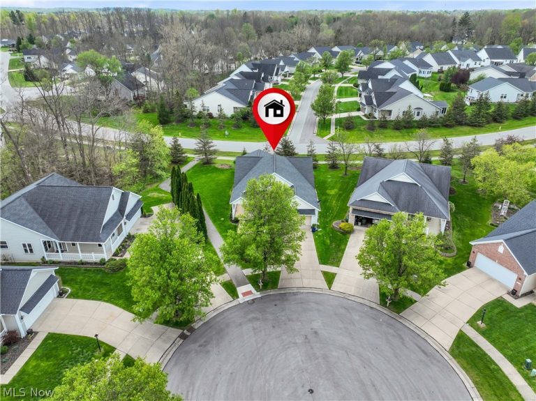 10400 Ravine View Court, North Royalton, OH - Photo 2