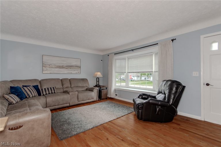 7224 Meadow Lane, Parma, OH - Photo 3