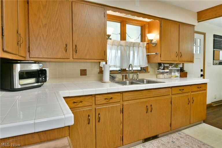 499 Harvey Street, Struthers, OH - Photo 6