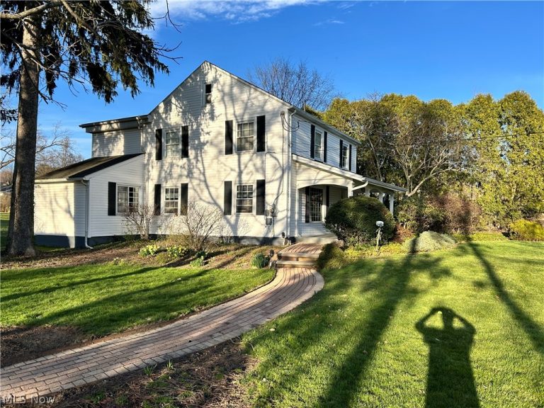 3741 Ira Road, Bath, OH, 44333
