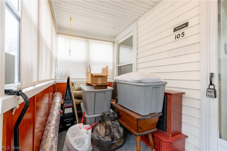 105 Westwood Avenue, Akron, OH - Photo 2