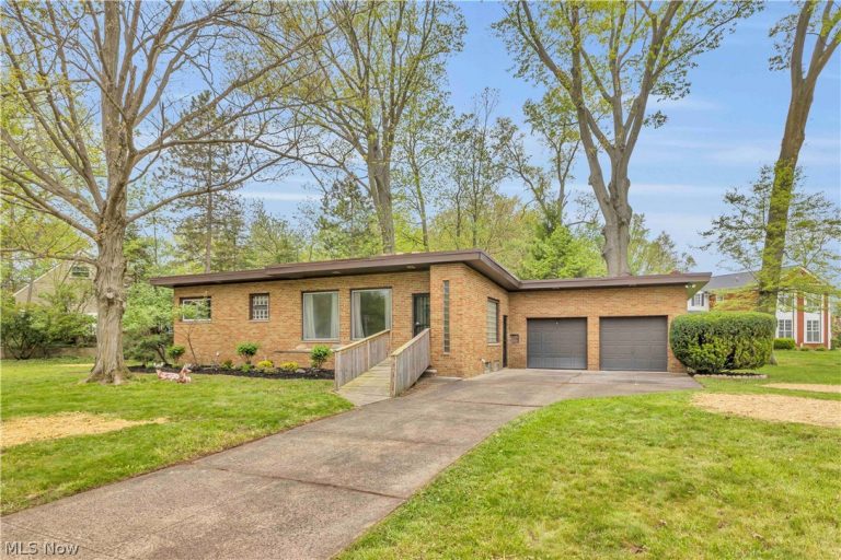 23290 Hilliard Boulevard, Westlake, OH - Photo 2