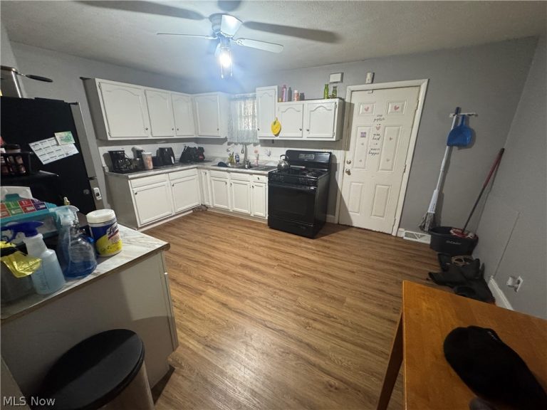 3459 62nd Street, Cleveland, OH - Photo 2