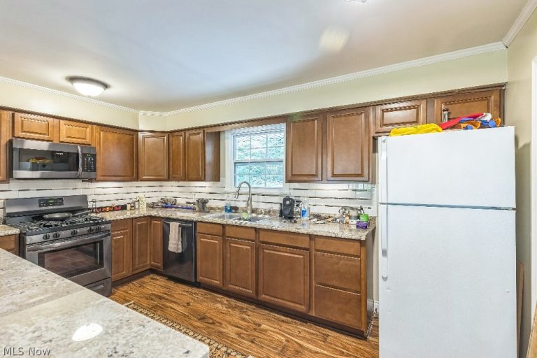 7185 Maple Street, Mentor, OH - Photo 6