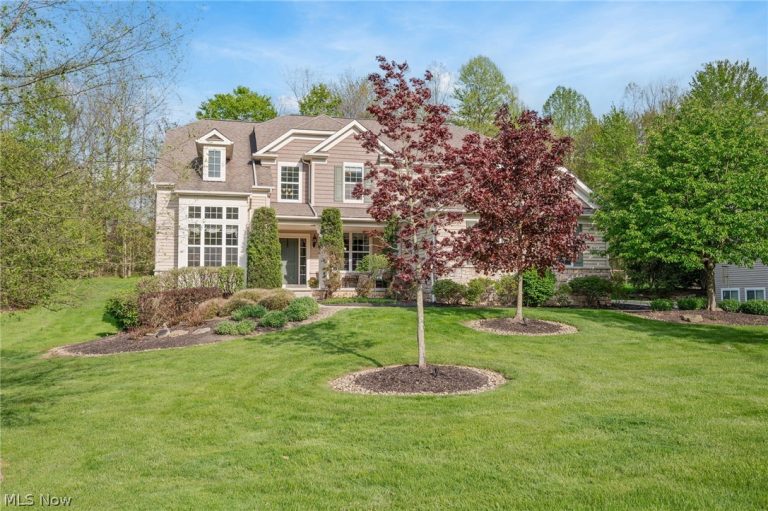 7695 Cottonwood Trail, Chagrin Falls, OH, 44023