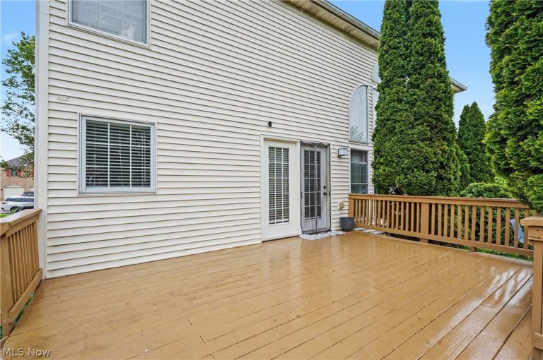 1257 Muchney Circle, Akron, OH - Photo 6