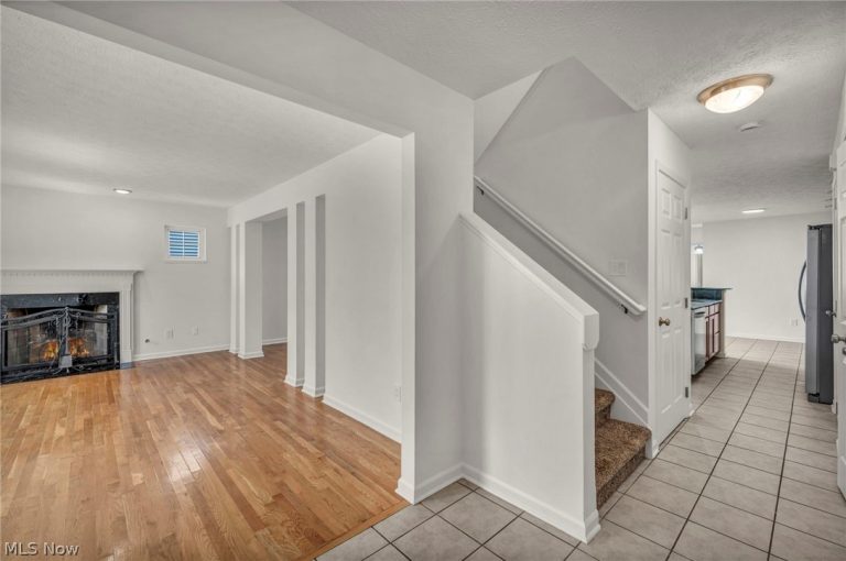 9747 Gates Avenue, Cleveland, OH - Photo 5