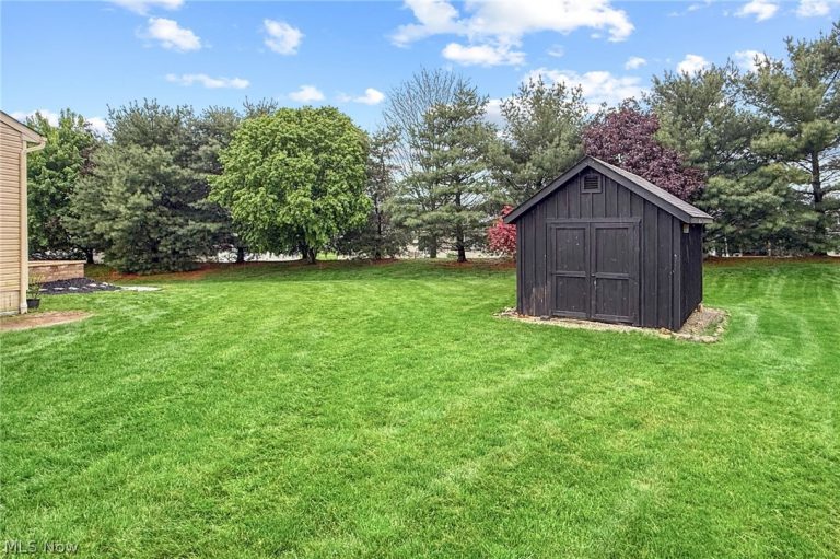 7679 Fiddler Court Circle, Canton, OH - Photo 4