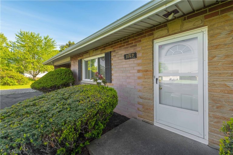 3719 Long, Avon, OH - Photo 4