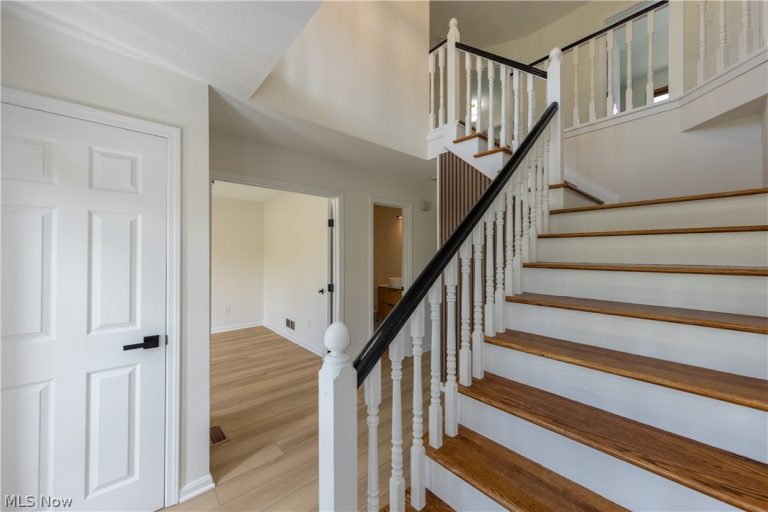 333 Danbury Lane, Richmond Heights, OH - Photo 2