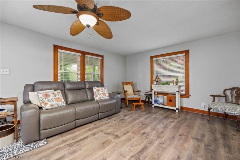 2462 Myersville Road, Uniontown, OH - Photo 8