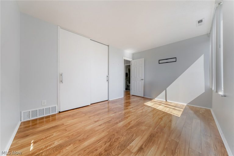 25735 Lorain Road #513, North Olmsted, OH - Photo 6