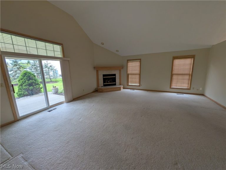 15282 Oak Hollow Lane, Strongsville, OH - Photo 6