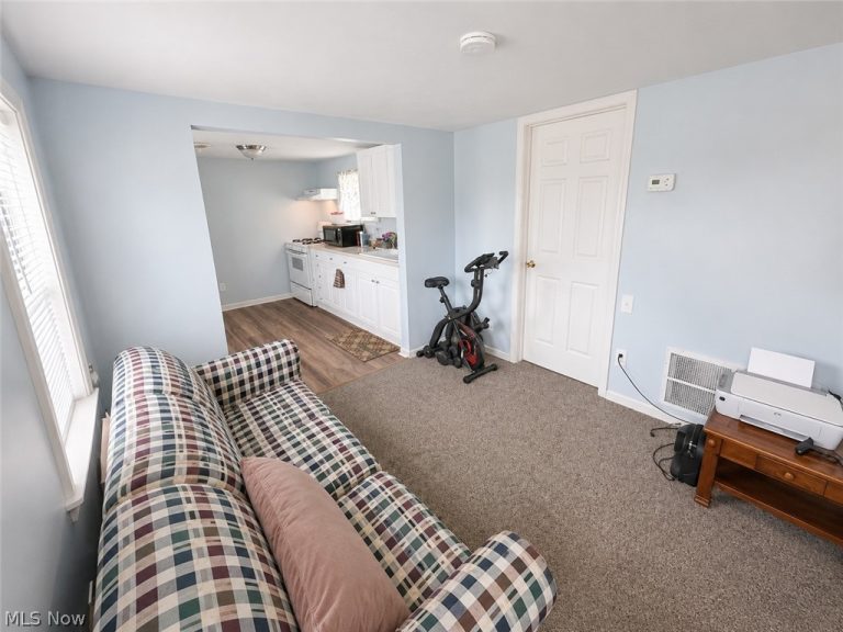9622 Ravenna Road, Twinsburg, OH - Photo 4