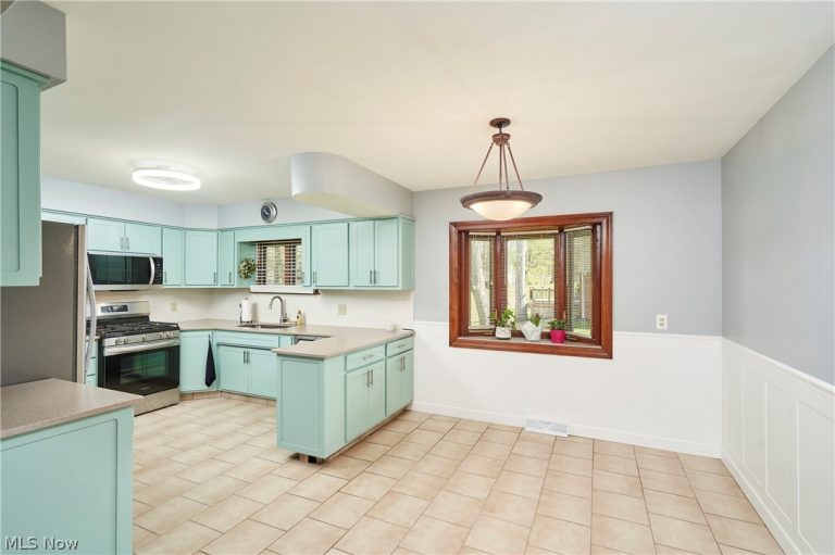 1103 Owsley Road, McDonald, OH - Photo 6