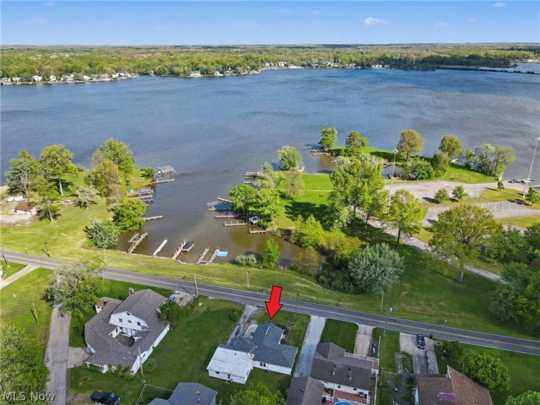 1446 Jersey Street, Lake Milton, OH - Photo 4