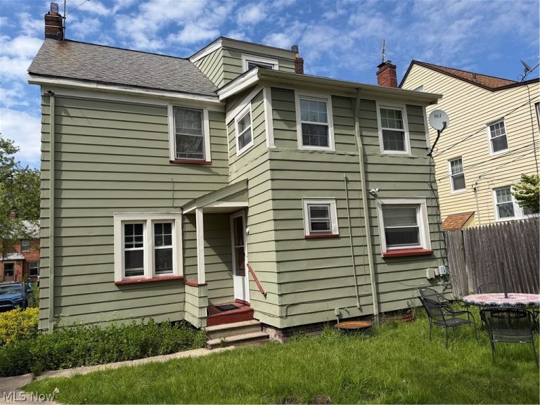 3568 Berkeley Road, Cleveland Heights, OH - Photo 2