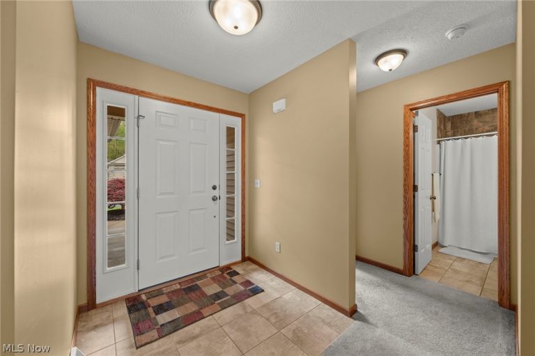 1190 Orchard Bend Drive, Salem, OH - Photo 6