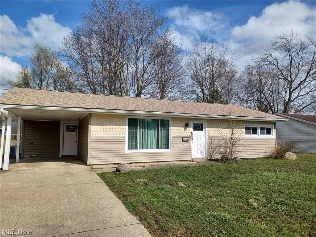 2443 Amberly Drive, Youngstown, OH
