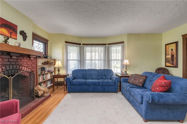 14013 Clifton Boulevard, Lakewood, OH - Photo 2