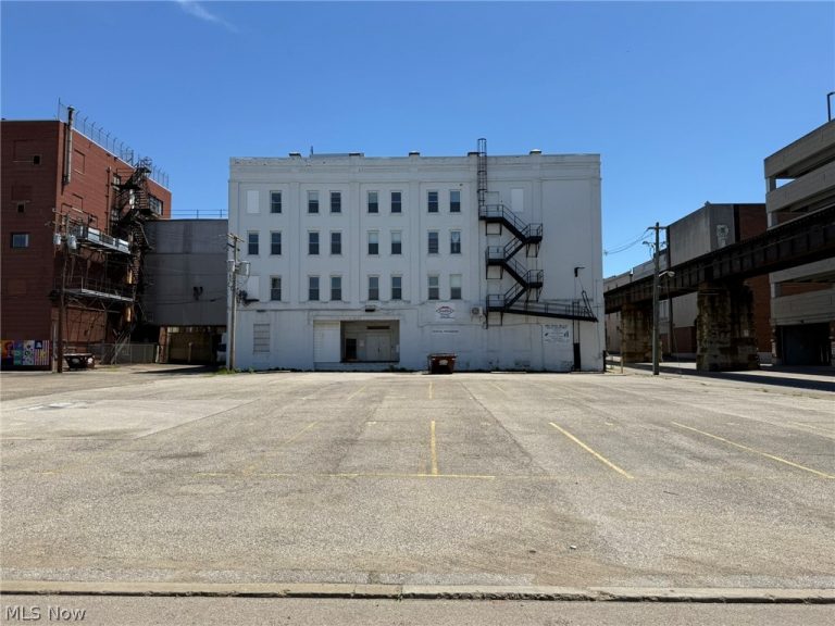 211 6th Street, Parkersburg, WV - Photo 3
